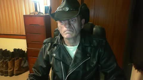 leathergreaser online show from July 7, 7:18 pm