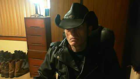 leathergreaser online show from July 10, 8:20 am