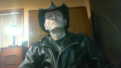 leathergreaser online show from July 11, 10:16 pm