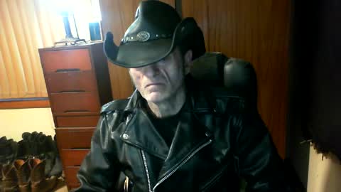 leathergreaser online show from July 20, 8:45 pm
