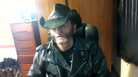 leathergreaser online show from August 11, 12:45 am