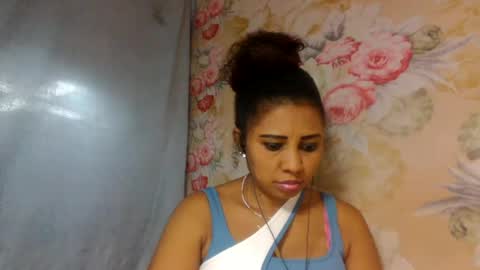 leatianaa online show from August 8, 10:32 pm