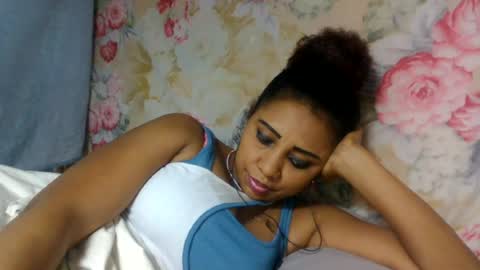 leatianaa online show from August 8, 11:38 pm