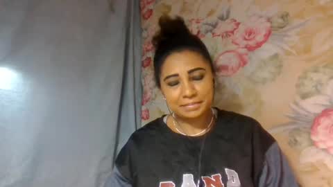 leatianaa online show from August 9, 5:03 pm