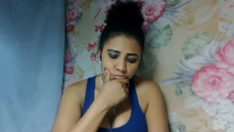 leatianaa online show from August 11, 12:56 am