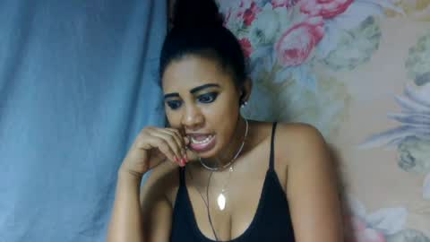 leatianaa online show from August 12, 12:02 am