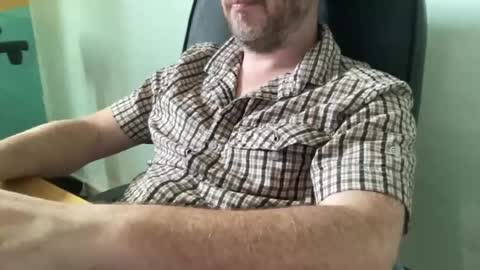 lee_8891 online show from August 4, 11:40 am