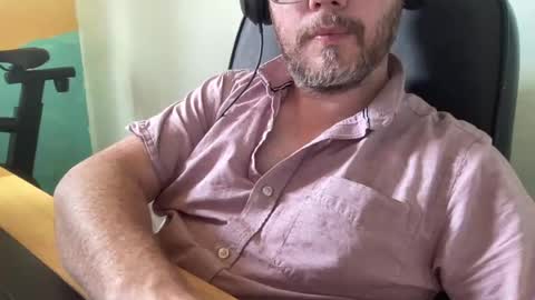 lee_8891 online show from August 5, 11:52 am