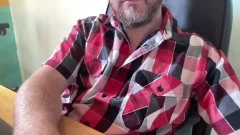 lee_8891 online show from August 13, 9:45 am