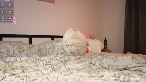 I am Melisa. Im new here. This is my first day online show from August 2, 12:50 am