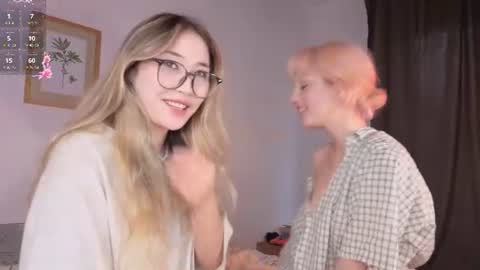 I am Melisa. Im new here. This is my first day online show from August 17, 4:06 am