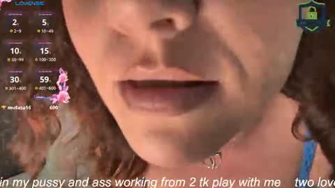ELSA AND SAM online show from August 4, 2:58 pm