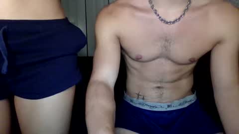 leelonglee online show from August 1, 3:34 am