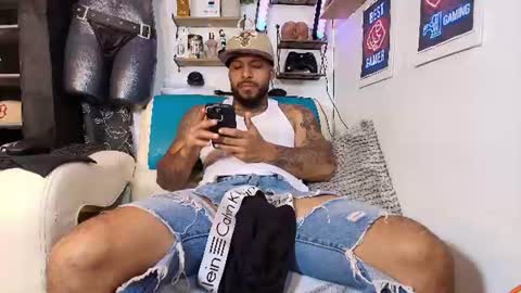 leenar_key online show from July 9, 2:05 am