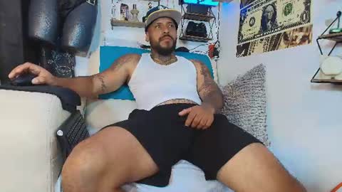 leenar_key online show from August 4, 1:57 am