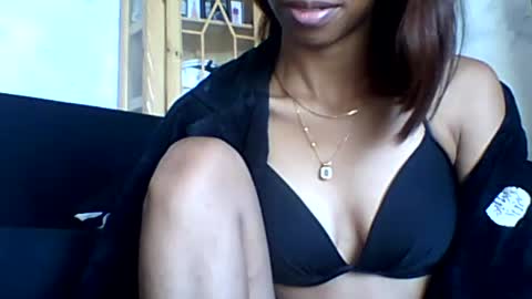 leeromi online show from August 11, 12:18 pm