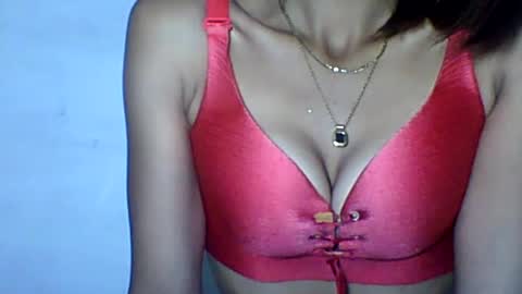 leeromi online show from August 14, 5:38 pm