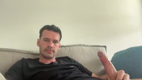leexxx_69 online show from August 1, 3:07 pm
