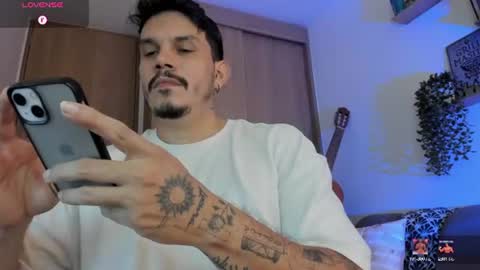 Alejandro online show from July 27, 9:53 pm