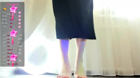lola online show from March 28, 10:33 am