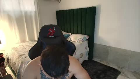  Lei  online show from August 6, 4:06 pm