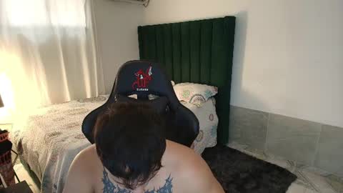  Lei  online show from August 6, 5:23 pm