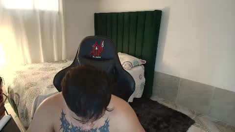  Lei  online show from August 9, 6:42 pm