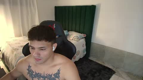  Lei  online show from August 12, 3:42 am