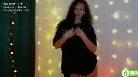 hey Im Leia and I love rock  online show from August 8, 7:36 pm