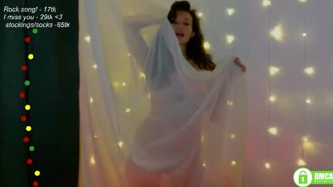 hey Im Leia and I love rock  online show from August 14, 11:41 pm