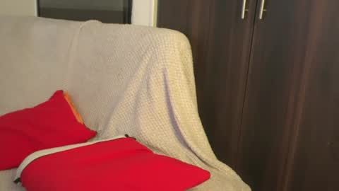 Leah online show from August 8, 1:05 am