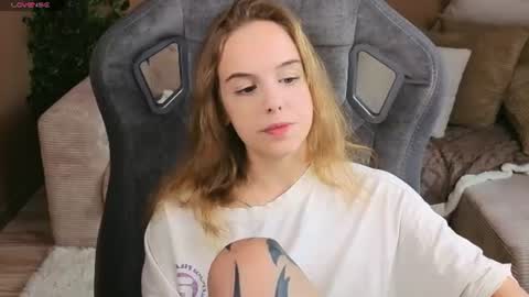Leia online show from August 1, 2:12 pm
