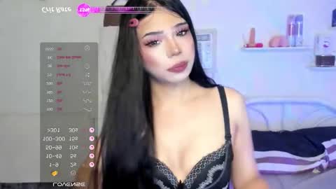 leighottie online show from April 10, 7:34 am