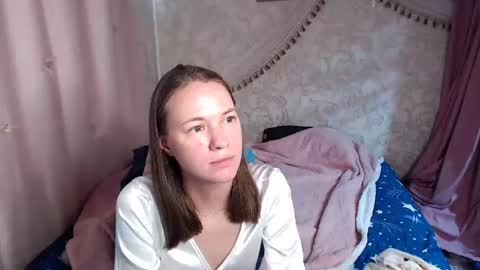 leila_bambi_ online show from August 5, 3:15 am