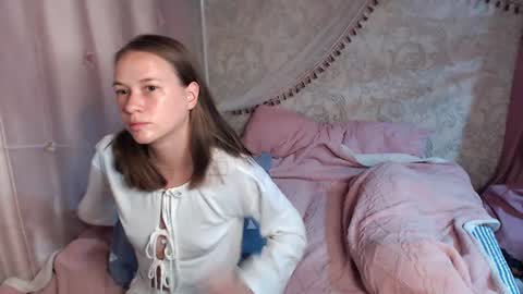 leila_bambi_ online show from August 9, 6:14 am