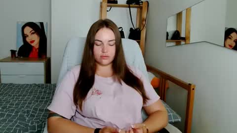 Leila online show from August 8, 5:57 pm
