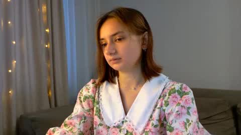 Lelia online show from June 19, 4:07 pm