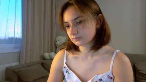 Lelia online show from June 24, 12:01 am