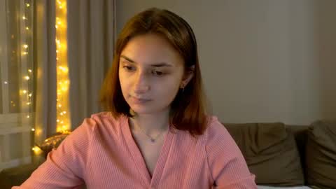 Lelia online show from July 4, 8:22 pm
