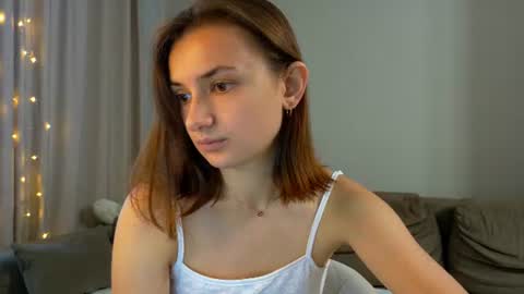 Lelia online show from August 15, 2:26 am