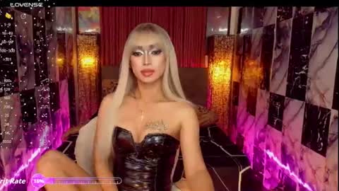 lemonass_ online show from July 1, 11:49 pm