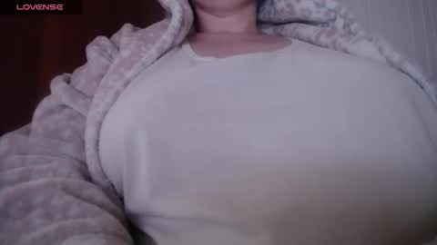 lenagolden online show from April 24, 5:33 am