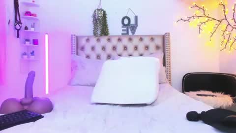 Lena  online show from August 11, 3:30 am