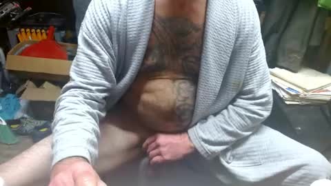 Lengthygirth online show from April 16, 2:41 am