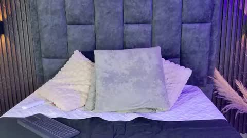 lenna_s online show from July 12, 12:28 am
