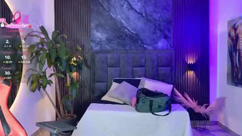 lenna_s1 online show from July 29, 5:14 am