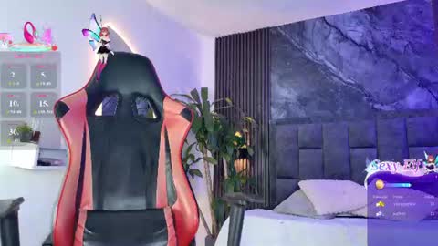 lenna_s1 online show from August 4, 11:02 pm