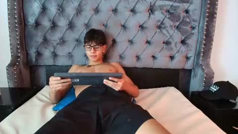 LENNY online show from August 5, 4:38 pm