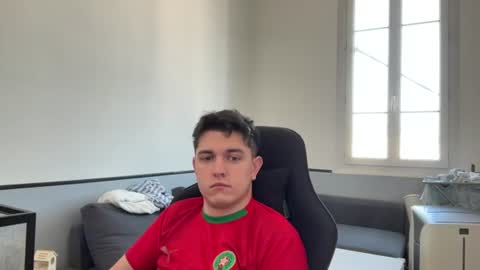 leo0606215417 online show from June 18, 7:30 am
