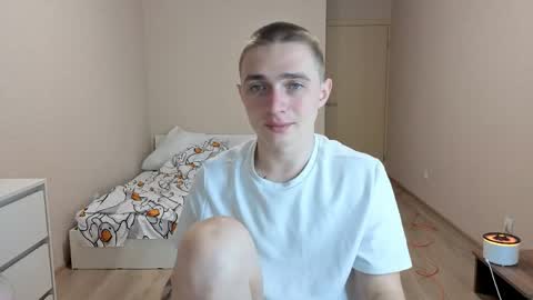 leo__miller online show from June 1, 1:41 am